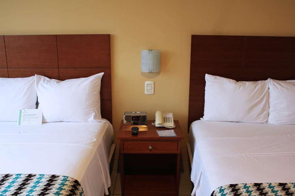 Wyndham Costa Del Sol Pucallpa Szoba fotó A room at the hotel