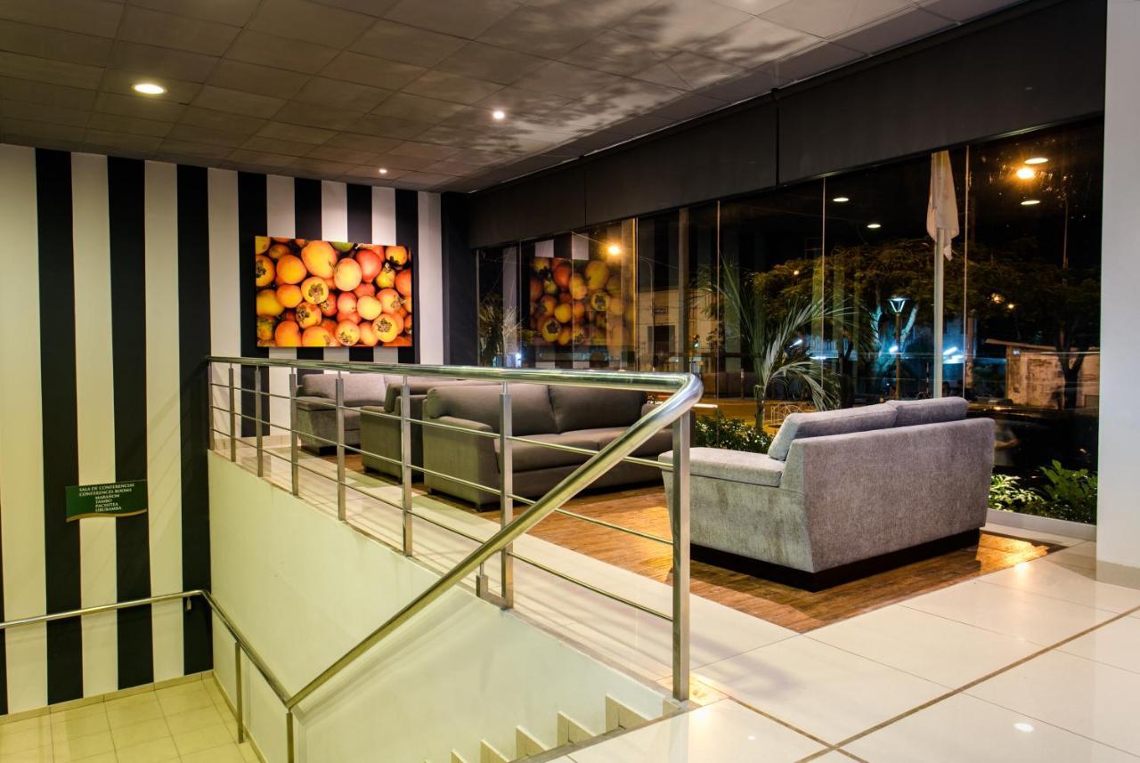 Wyndham Costa Del Sol Pucallpa Kültér fotó Lobby